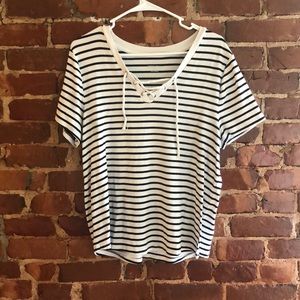Striped V neck tee